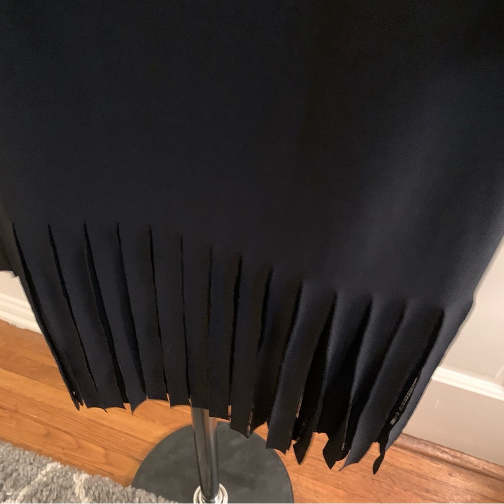 Joseph Ribkoff fringed top - Picture 3 of 4